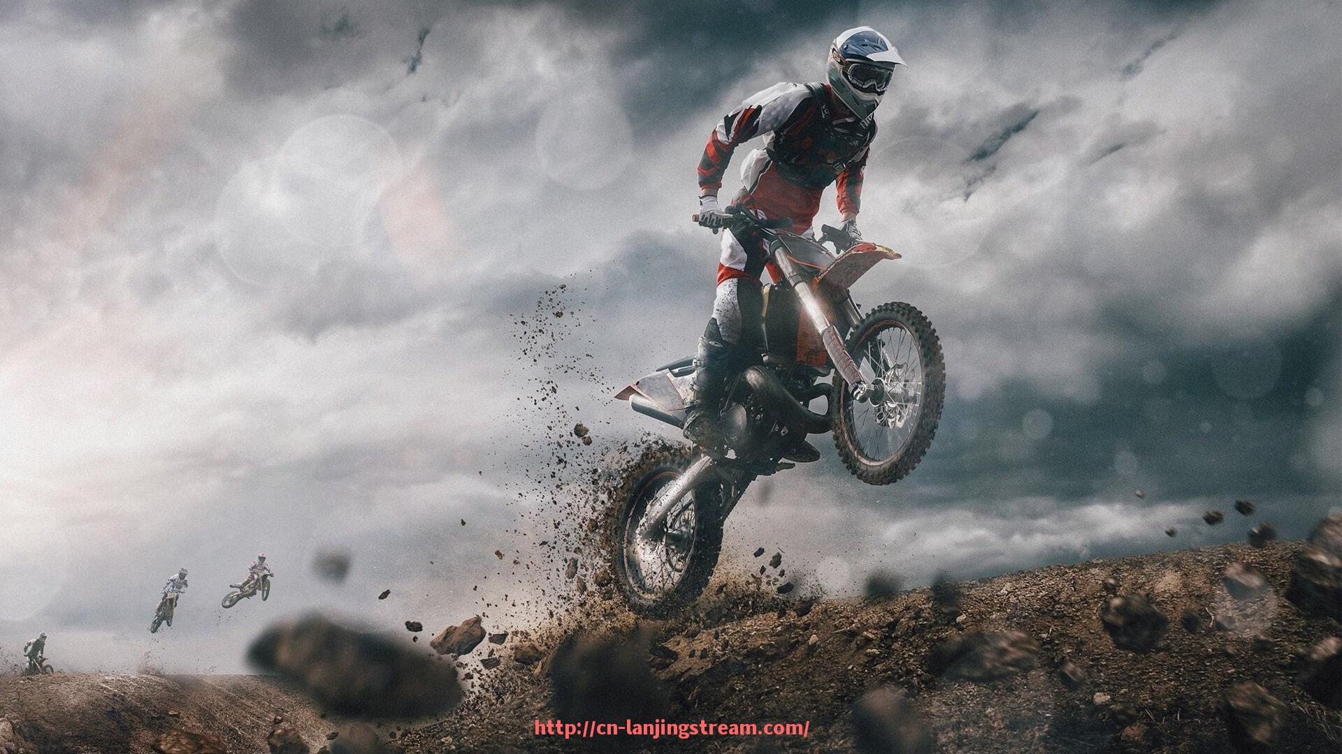 蓝鲸体育直播-米兰意甲足球队服款式及设计演变详解